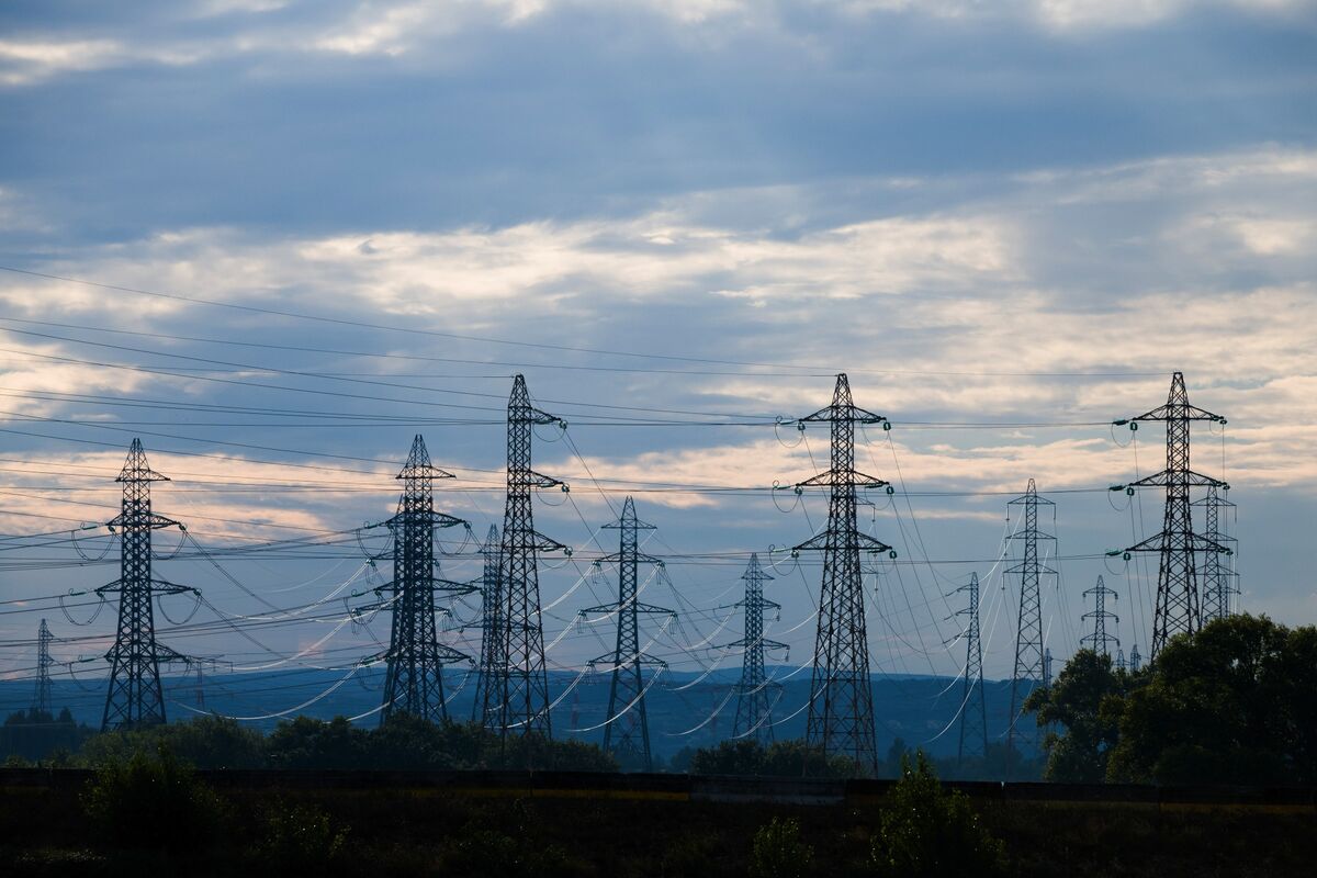 French Grid Operator’s Supply Glut Warning: Understanding the Breaches