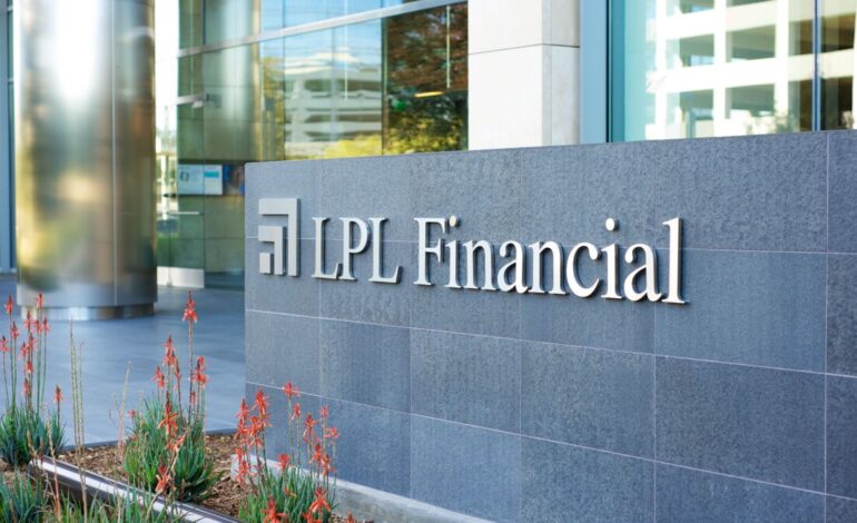 LPL Financial’s Strategic Moves: Mergers with Commonwealth and First Horizon Leading the Industry