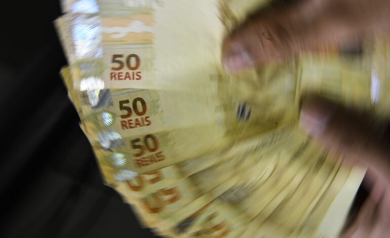 Corporate Debenture Offers Surge to R$ 2.2 Billion Post-Holiday