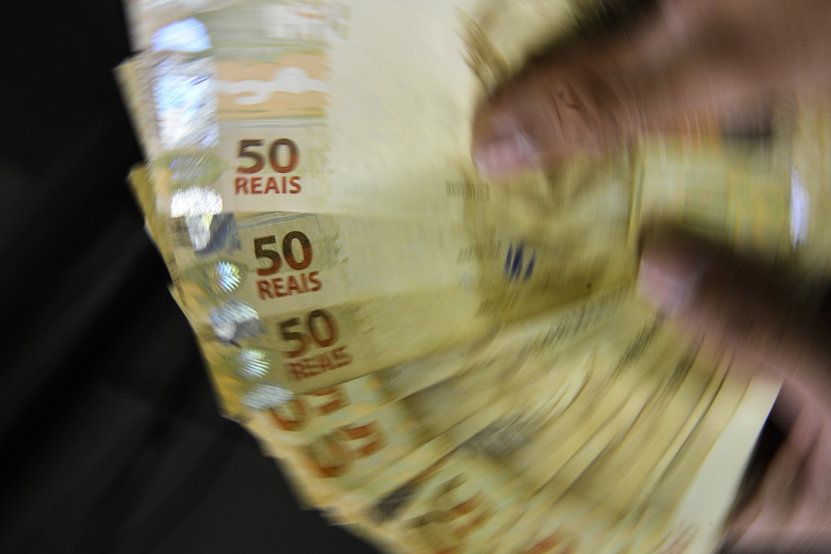Corporate Debenture Offers Surge to R$ 2.2 Billion Post-Holiday