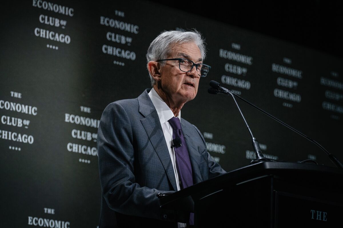 Trump Affirms Stability: No Plans to Dismiss Fed Chief Powell