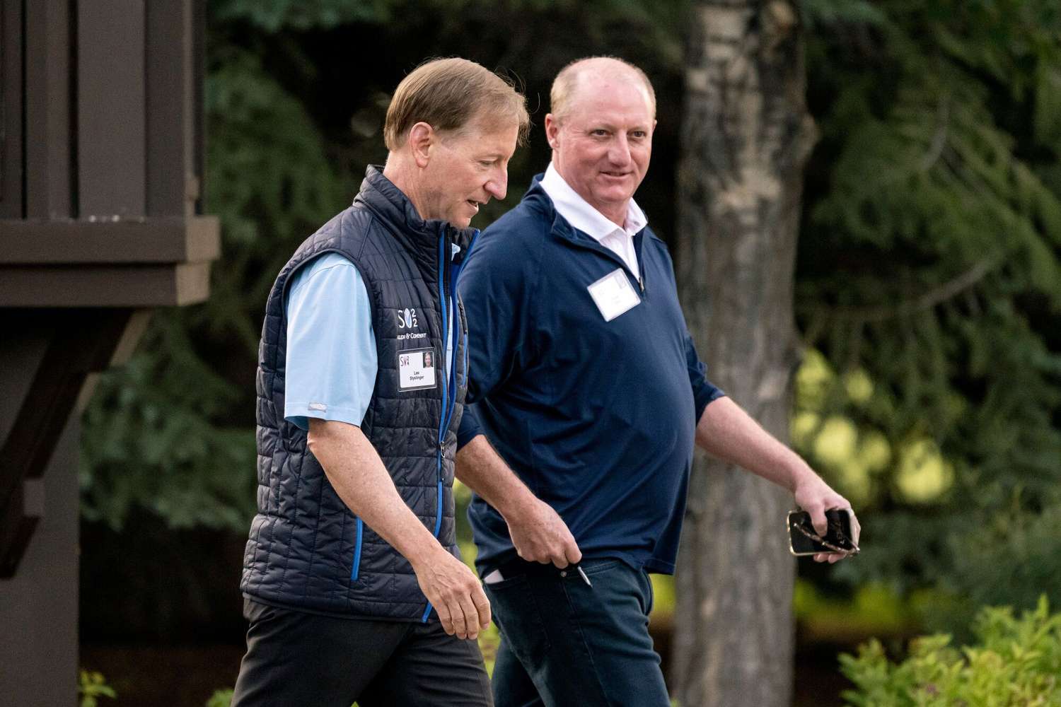 Berkshire Hathaway’s Strategic Leadership Shift: Warren Buffett Continues as Chair, Greg Abel to Become CEO