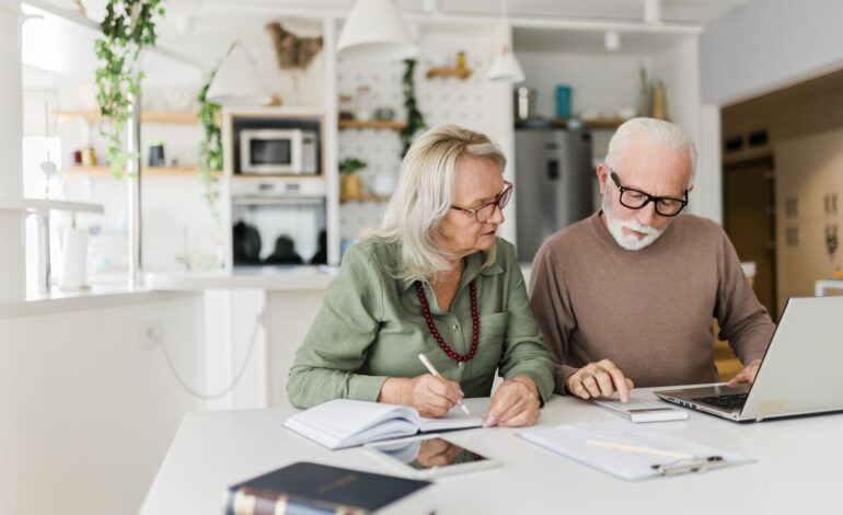 How to Retire Comfortably Even With Little Savings