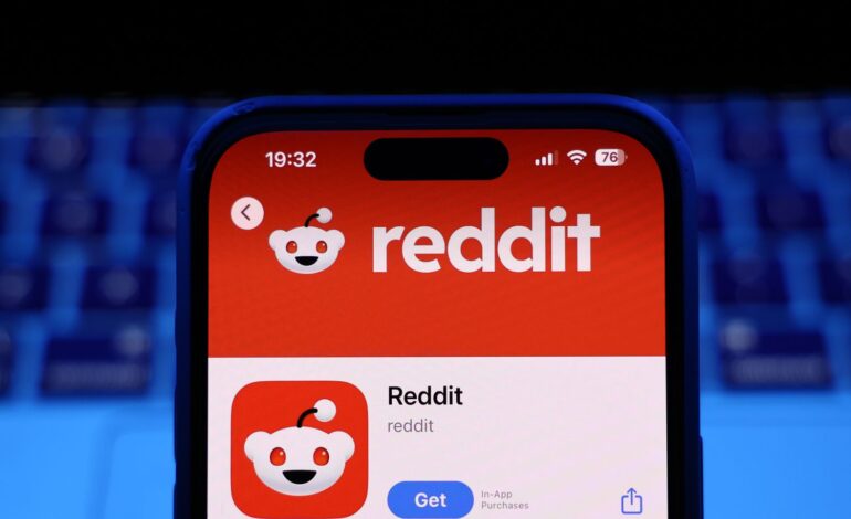 Reddit Stock Soars: Analyzing Revenue Growth Potential