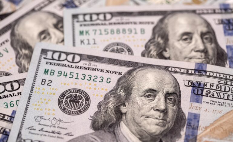 Dólar à Vista Cai com Expectativa do ‘Payroll’ dos EUA