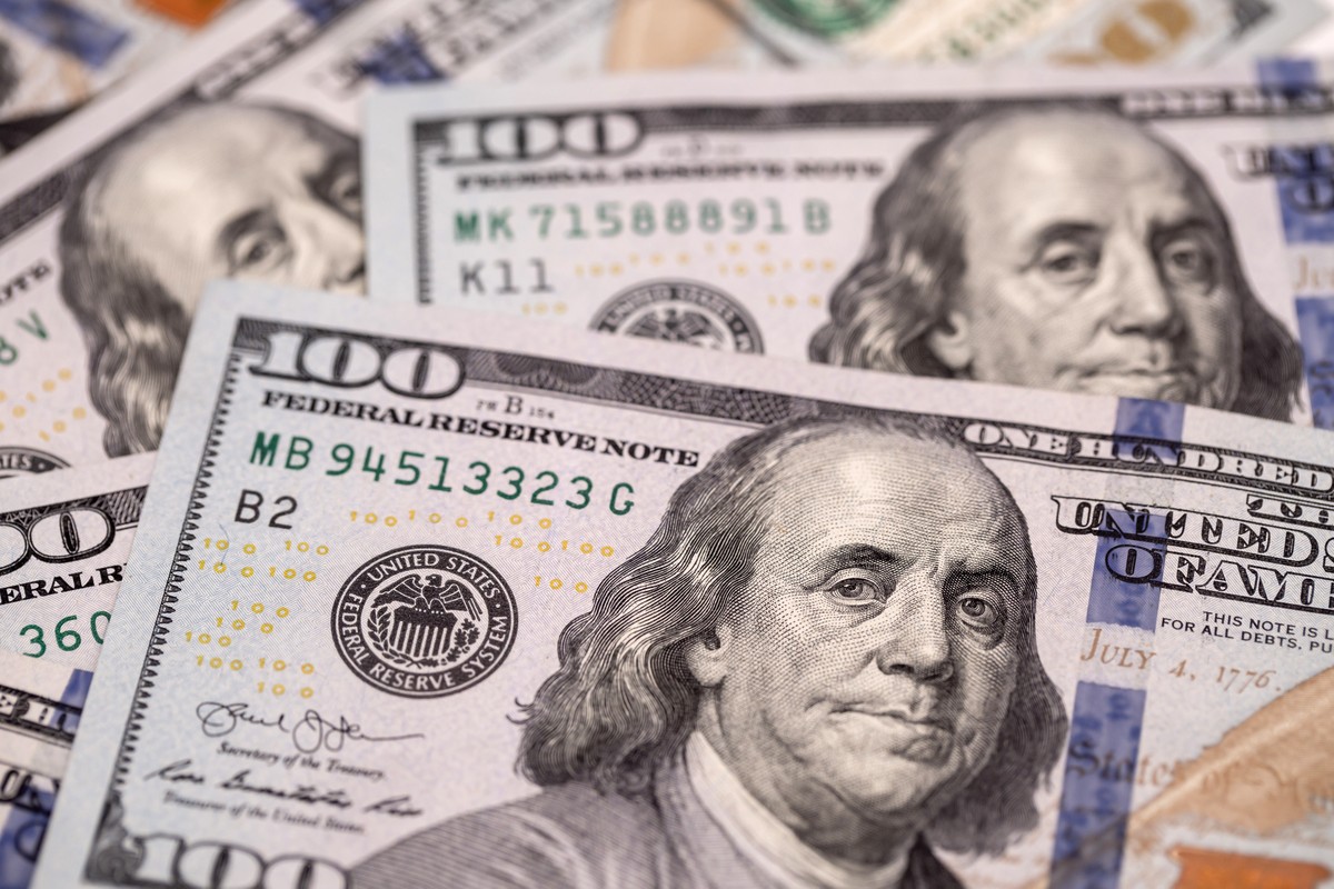 Dólar à Vista Cai com Expectativa do ‘Payroll’ dos EUA