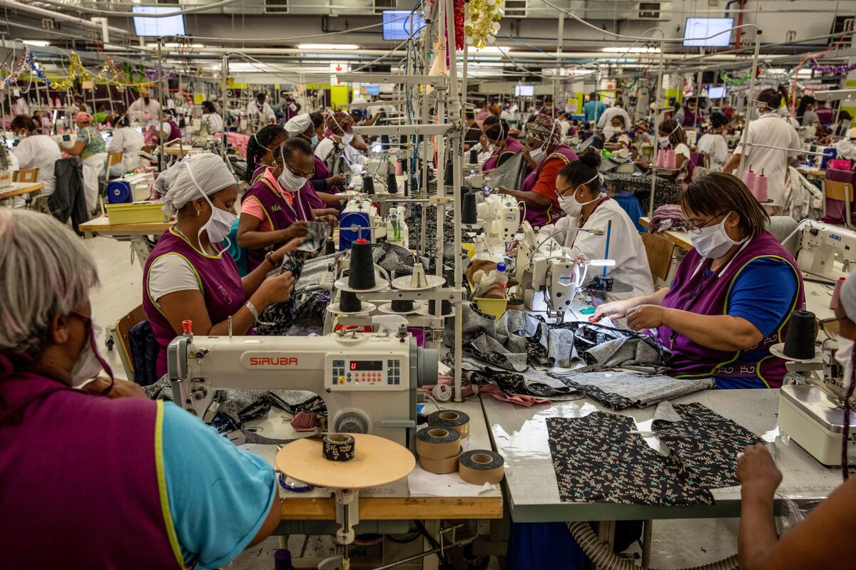 Navigating Uncertainty: Global Factories and Trump Tariffs