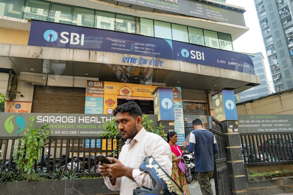 India’s Largest Bank Aims to Boost Capital with $3 Billion Share Sale