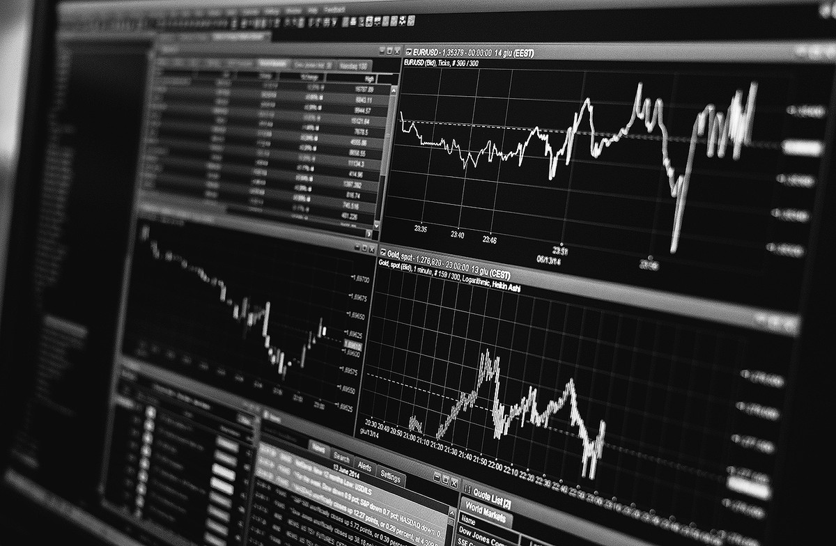 Sovereign Bonds Lose Shock Absorption Role, Says KKR