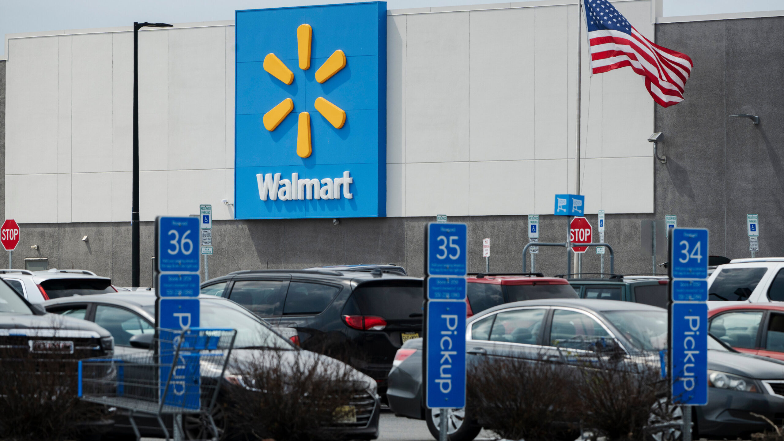 Walmart Faces Challenges in Absorbing Tariff Costs: Implications for Consumers and Prices