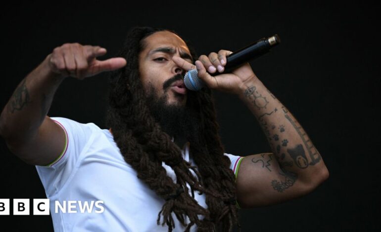 Government Criticizes Glastonbury Chants Broadcasted by BBC