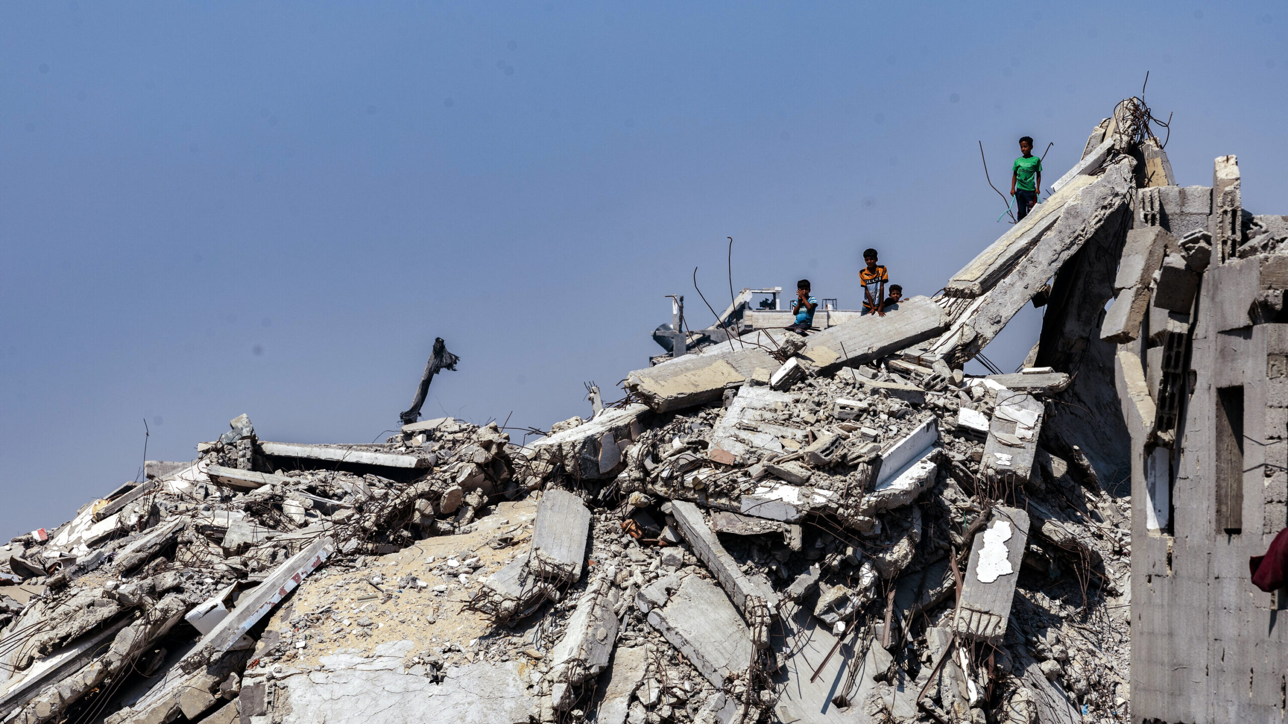 Trump Faces Gaza Hunger Crisis: A Foreign Policy Challenge