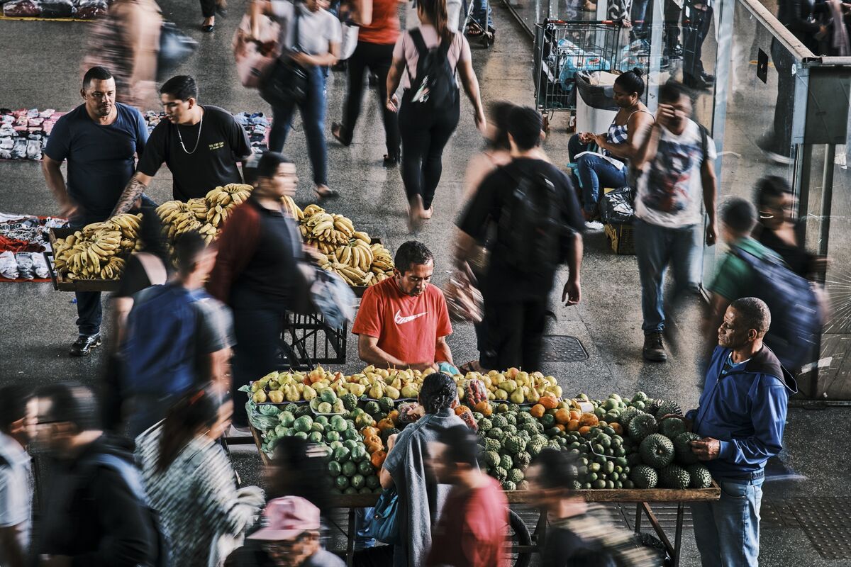 Hedge Funds and Emerging Market Debt: Preparing for the Rally