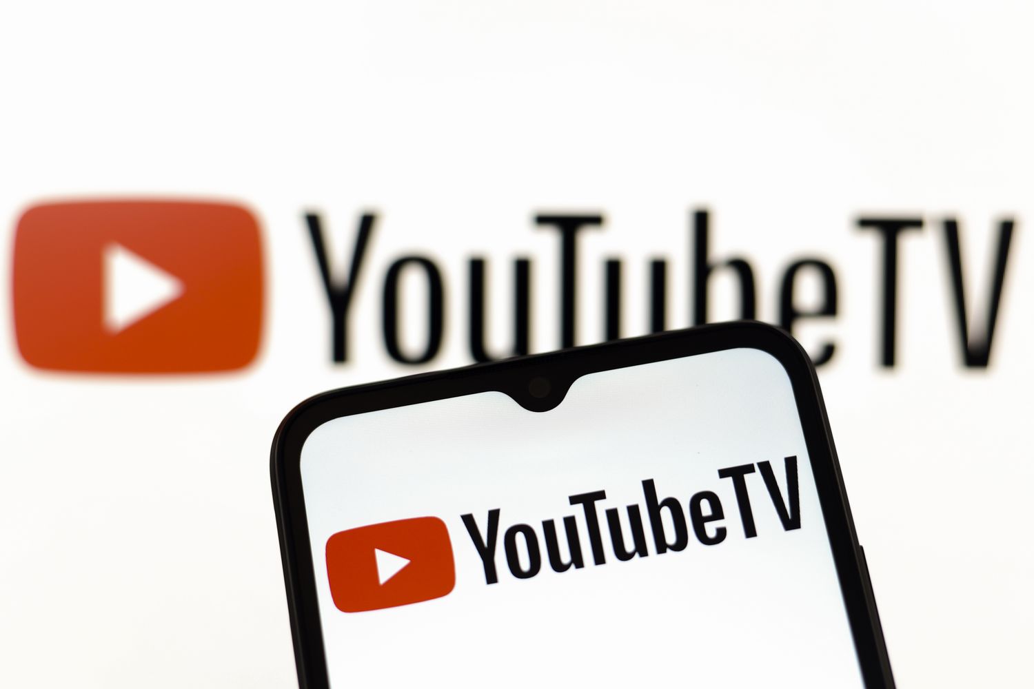 YouTube TV and Fox Sign Extended Deal to Keep Football Streaming for Subscribers