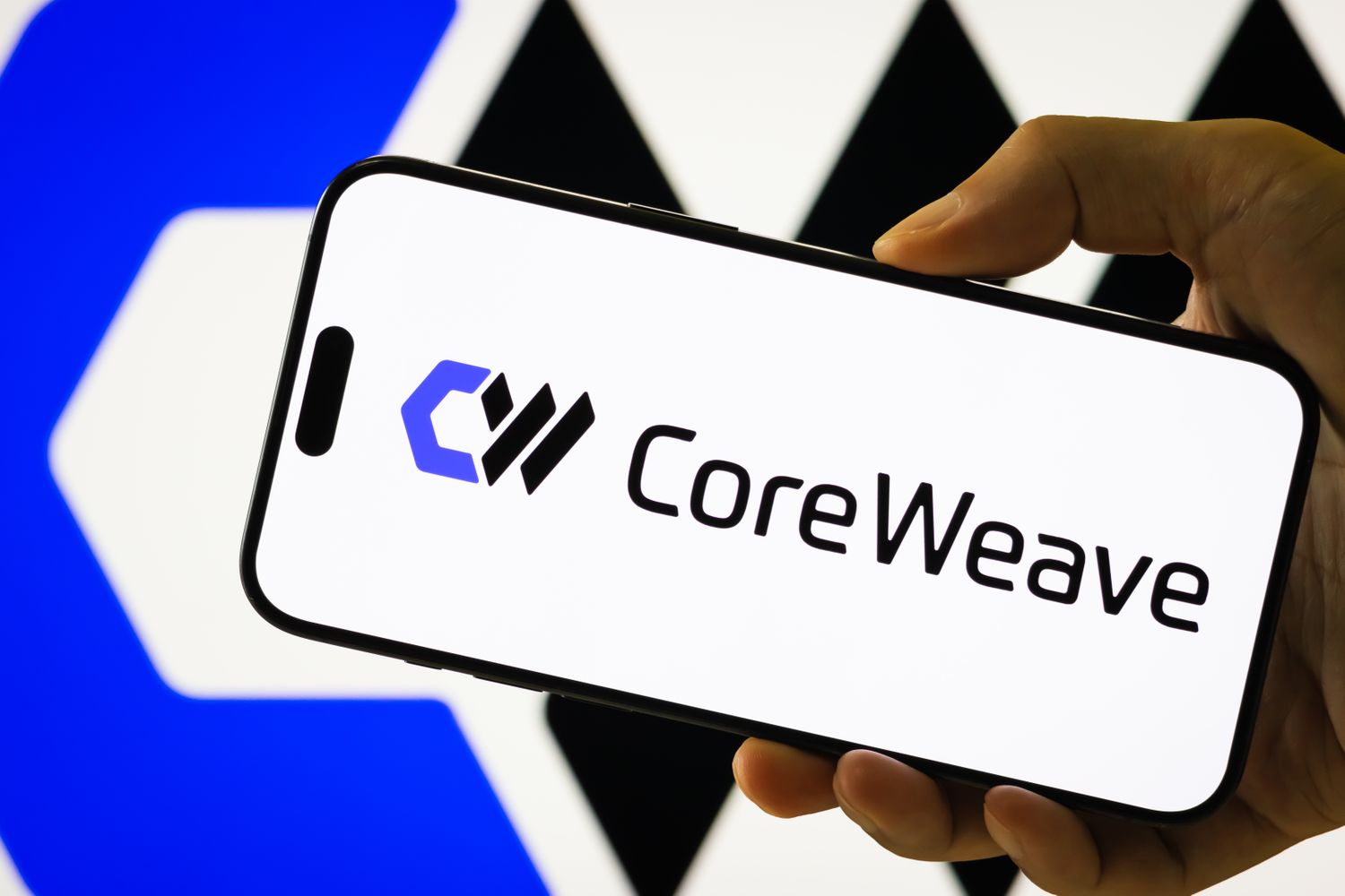 CoreWeave Faces Stock Plunge as Losses Surpass Expectations