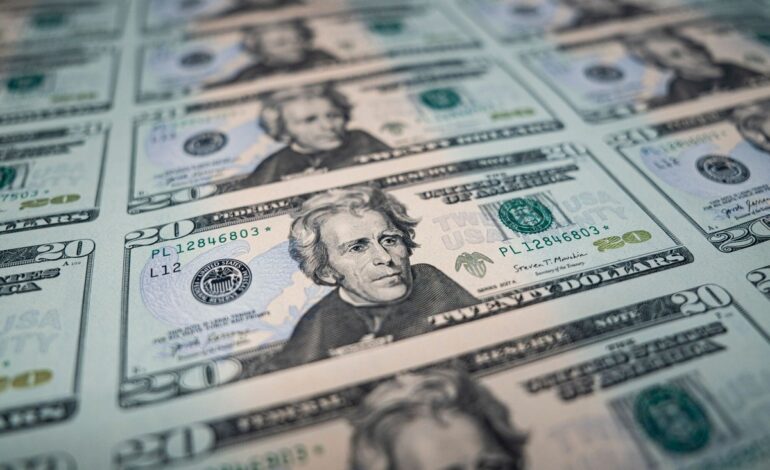 Market Morning: Dollar Weakens Globally and Stocks Rise Amid U.S. Interest Rate Cut Expectations