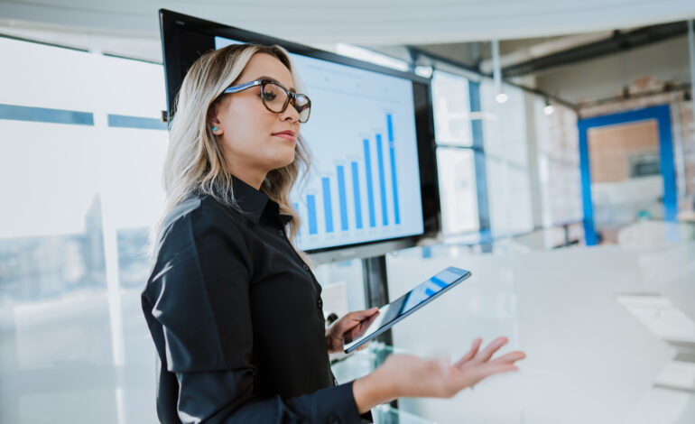 Top AI Stocks to Consider for a $10,000 Investment Today