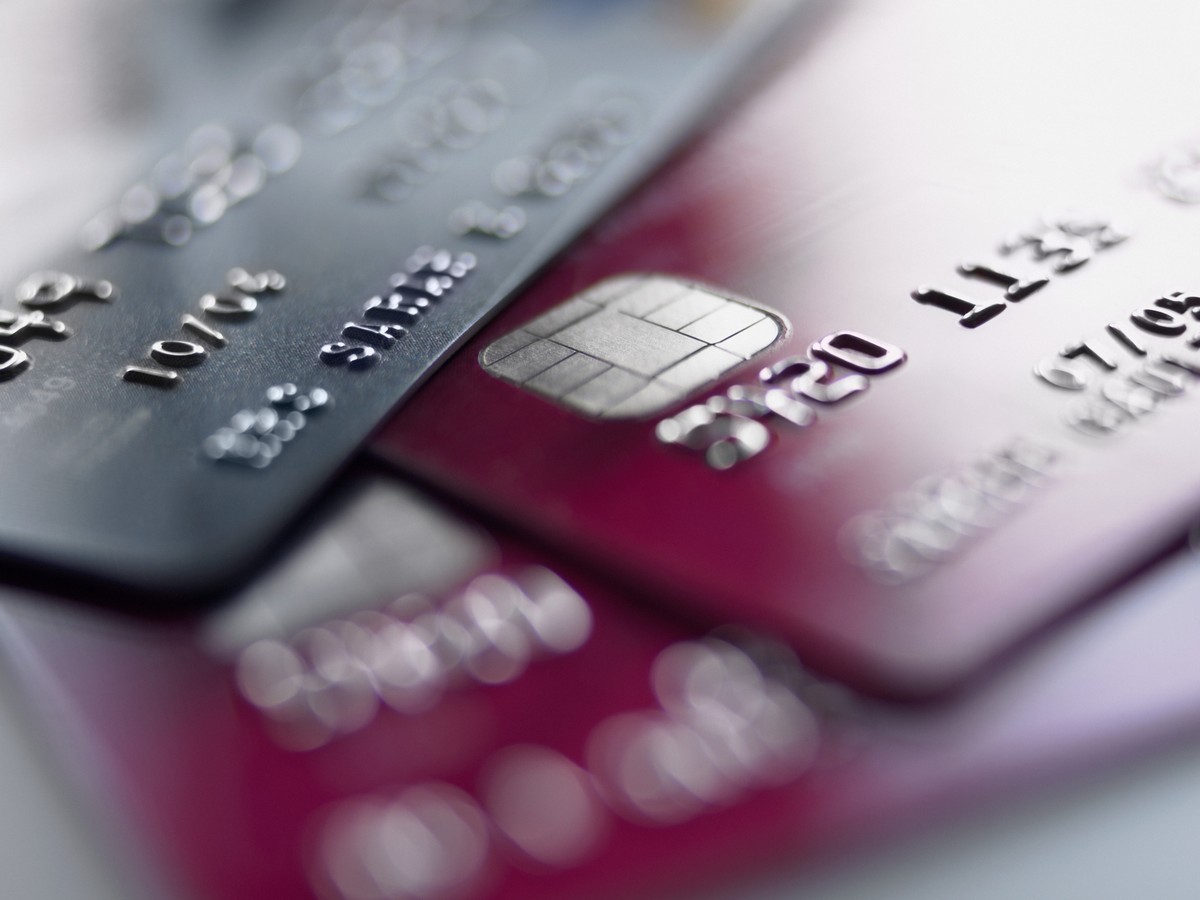 Surge in Credit Card Interest Rates Reaches Record High in November