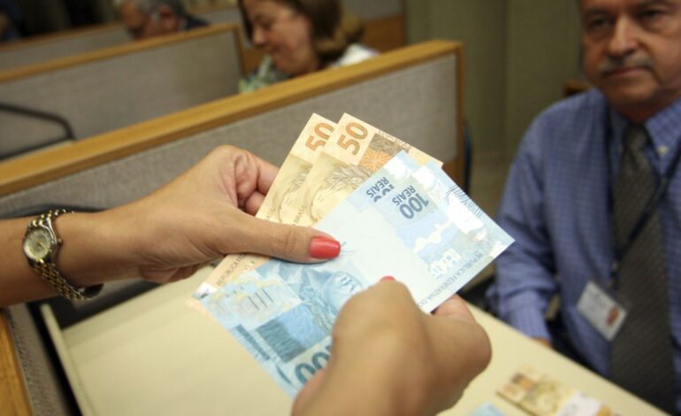 Redução dos Juros Médios do Consignado Privado: Impactos e Perspectivas