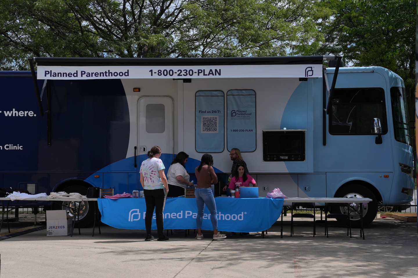 Federal Funding at Risk: Illinois’ Abortion Referral Law Faces Scrutiny