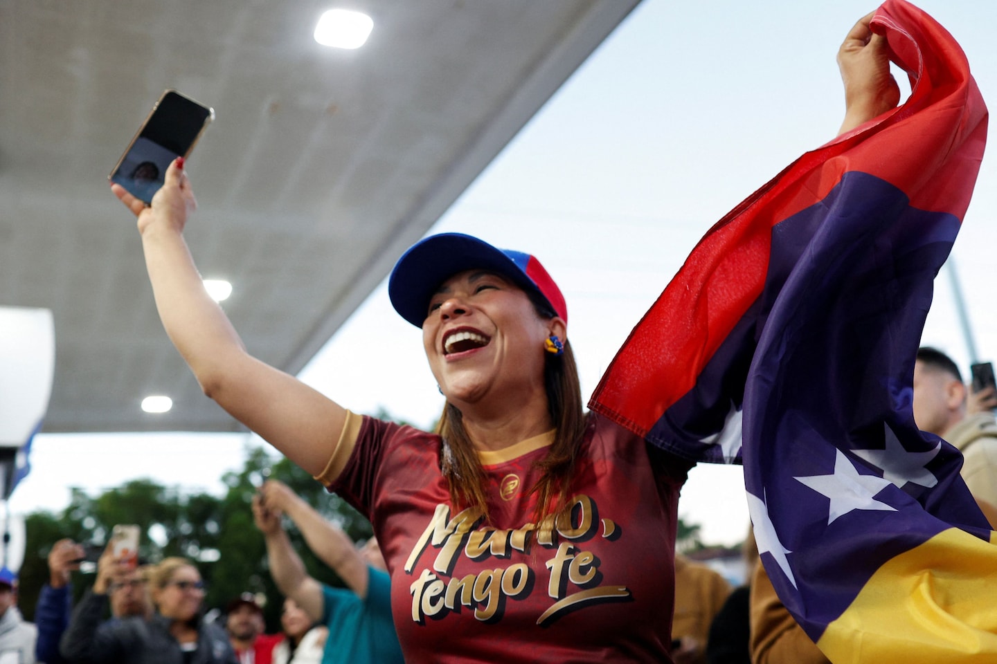 Venezuelan Exiles: Joy and Uncertainty as Maduro Falls