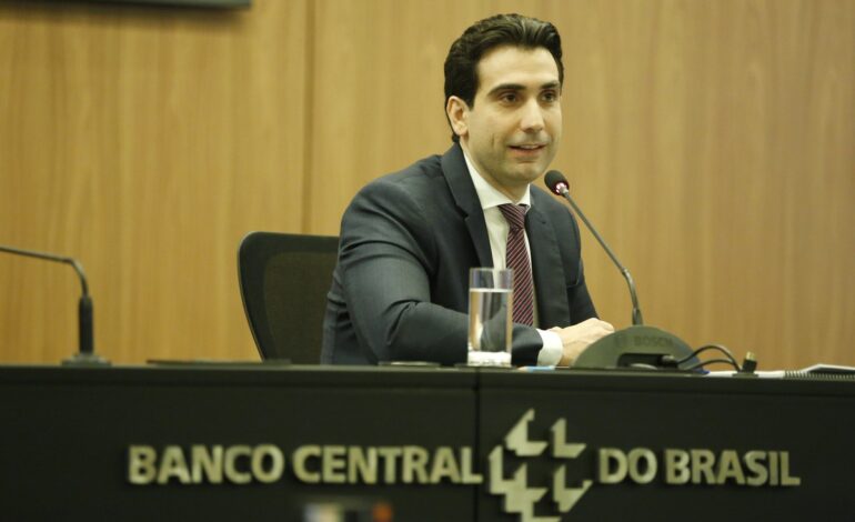 Central Bank Governors Unite in Support of Jerome Powell