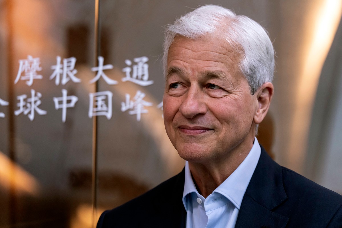 J.P. Morgan’s Fourth Quarter Results: A Decline in Net Profit