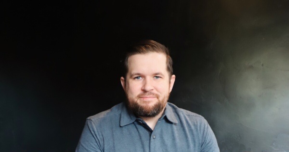 Niche Success: How an Advisor Specializing in Pilots Soared