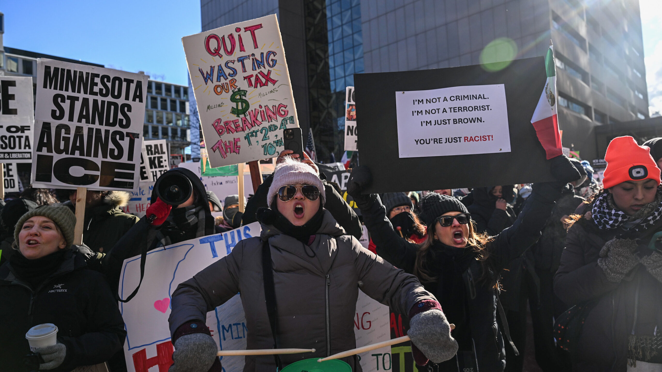 Minneapolis in Motion: Springsteen Concert Amid Protests