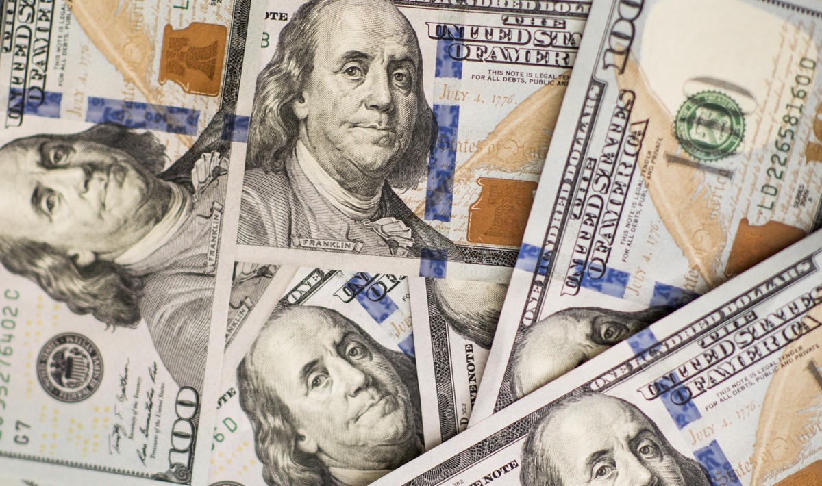 Dólar Inicia Sessão com Leve Alta Frente ao Real e Outras Moedas Emergentes