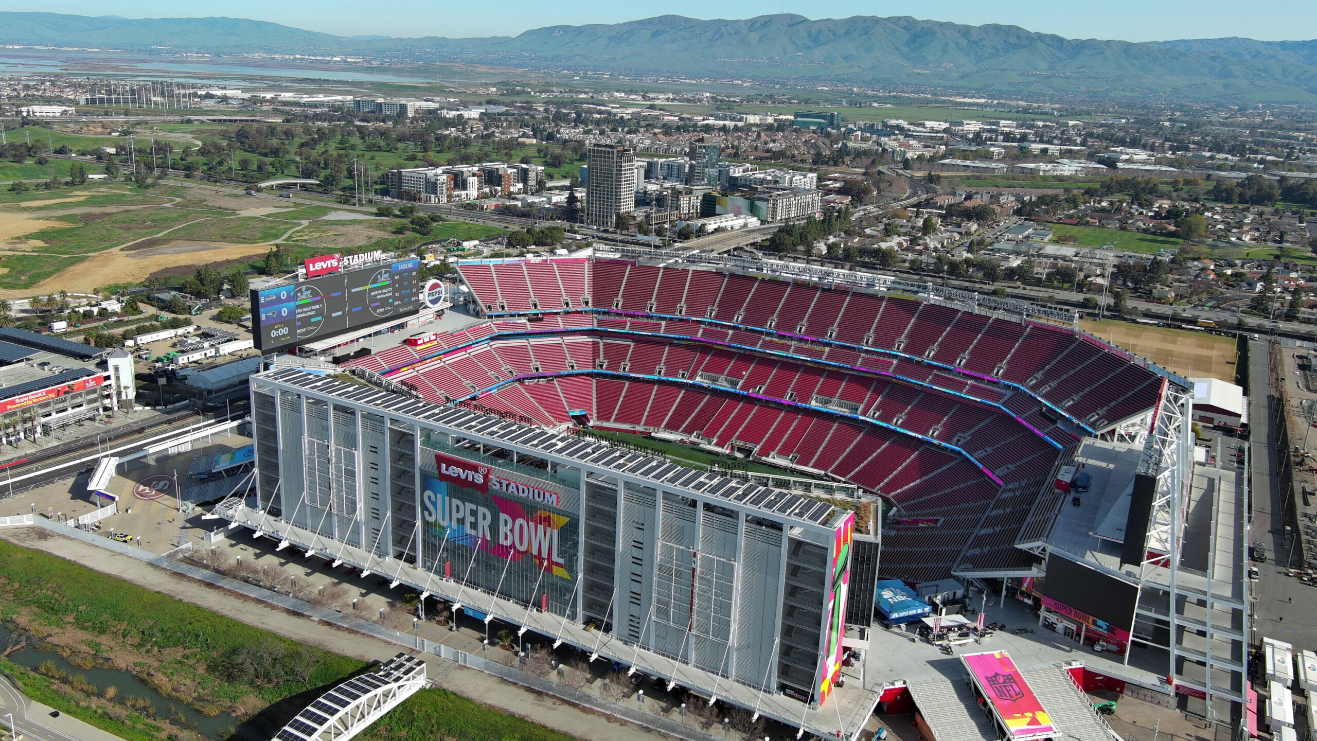 The Ultimate Showdown: Super Bowl and Silicon Valley’s Billionaire Influence