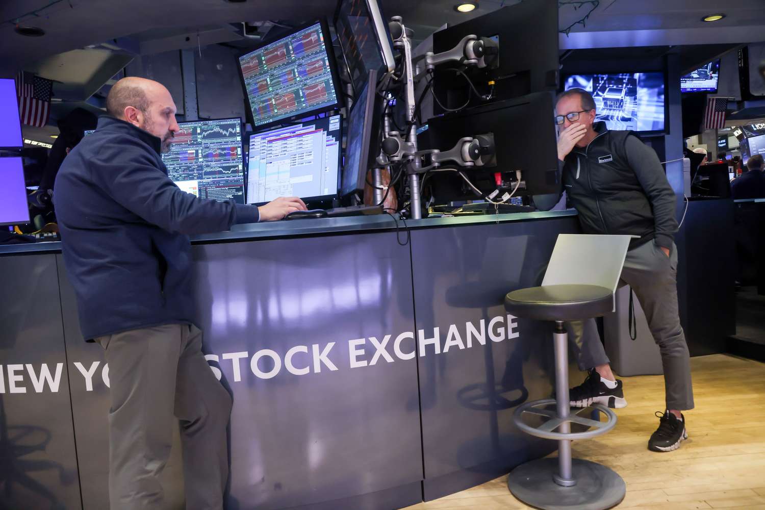 Stock Market Trends: Tech Stocks Lead with Palantir’s Surge