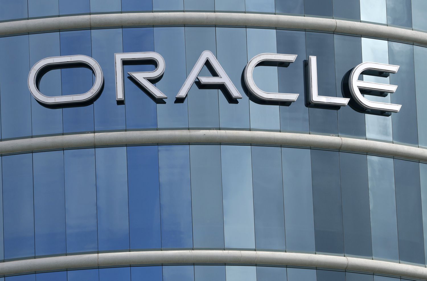 Oracle’s Financial Surge Offers Respite to the Tech Sector