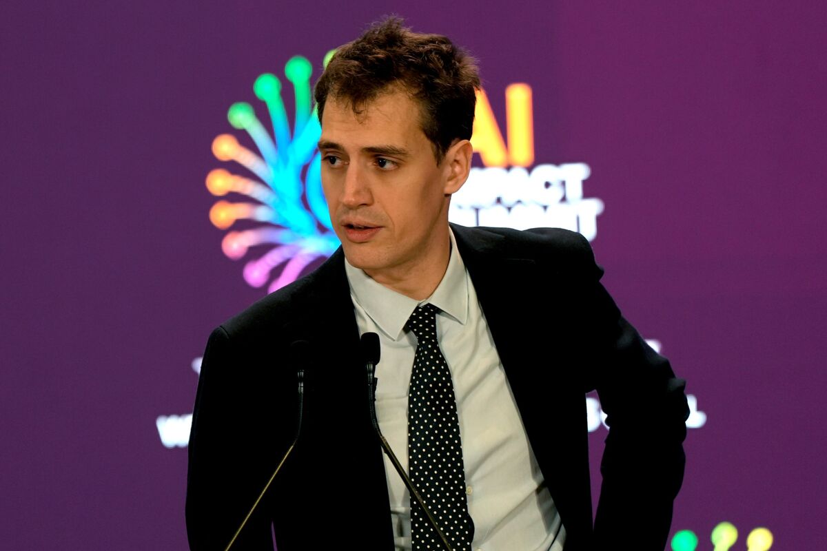 Is Mistral Shifting from AI Pioneer to Consultancy Leader?