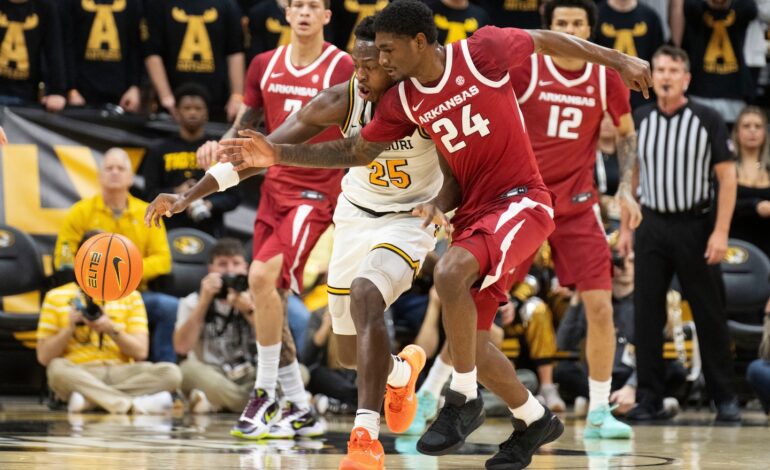 Arkansas Triumphs Over Missouri in Historic 900th Win for Calipari